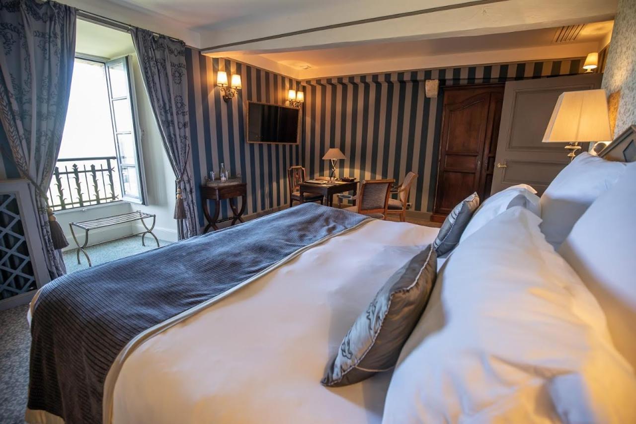 Chateau De Mercues Bagian luar foto